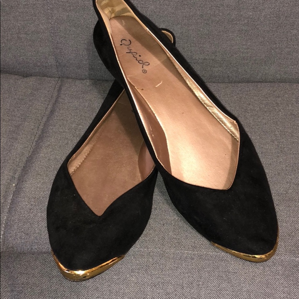 Black flats